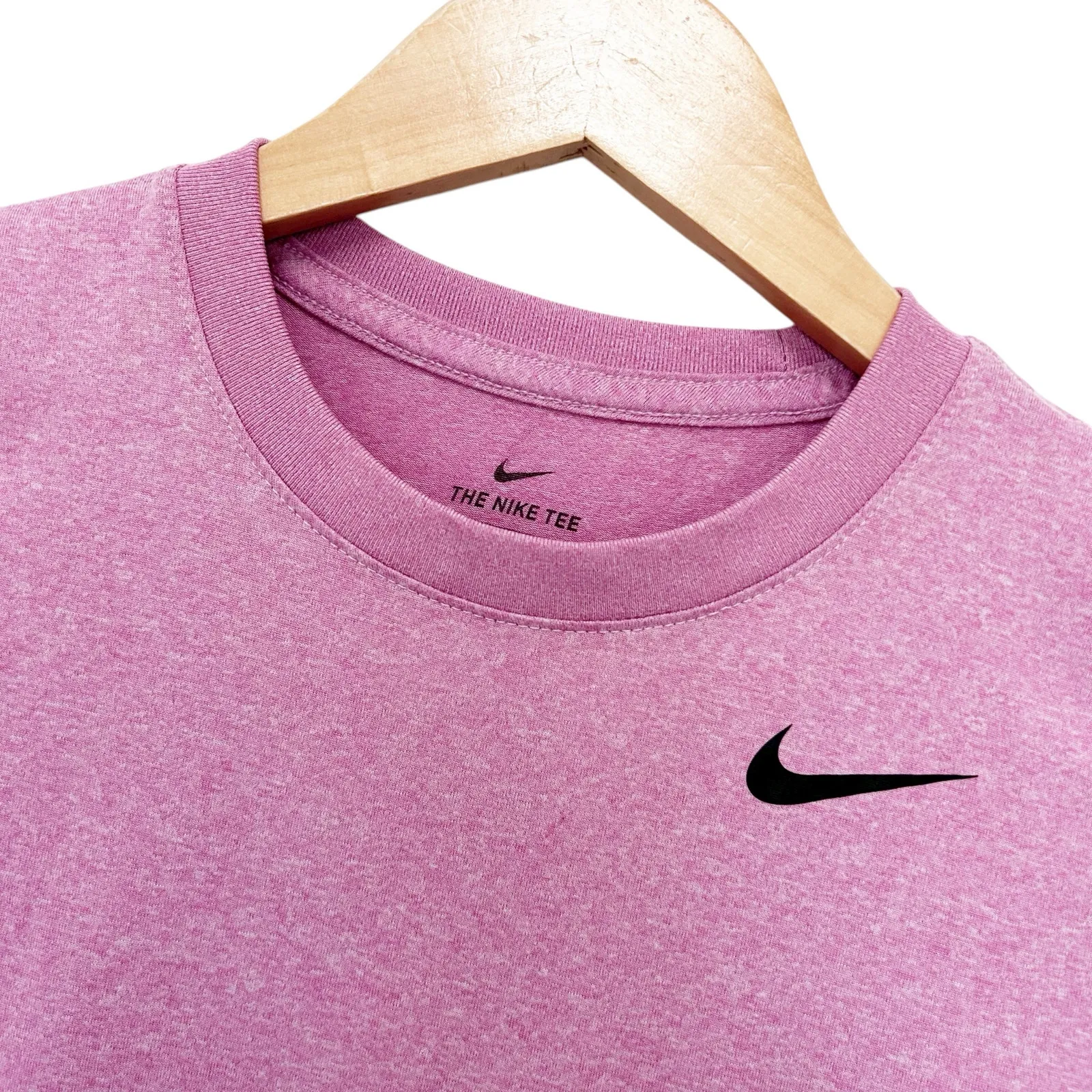 Nike Pink The Nike Tee Short Sleeve T Shirt Sz XS - Image 2