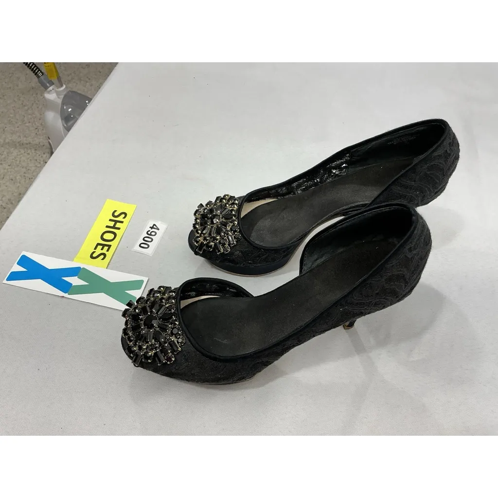 Womans Nine West Jaquita Slip On Pumps 7 M Black Stiletto Peep Toe Brooch Detail - Image 3