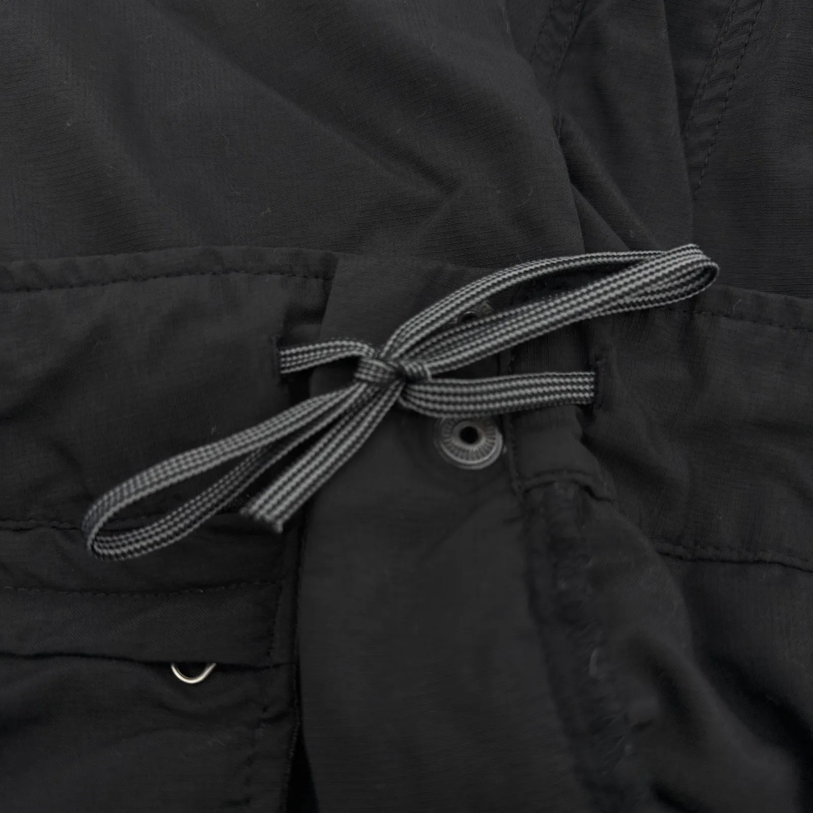 The North Face Womens Black Cargo Capri Pants Size 10 Nylon Outdoor Hiking - Image 8