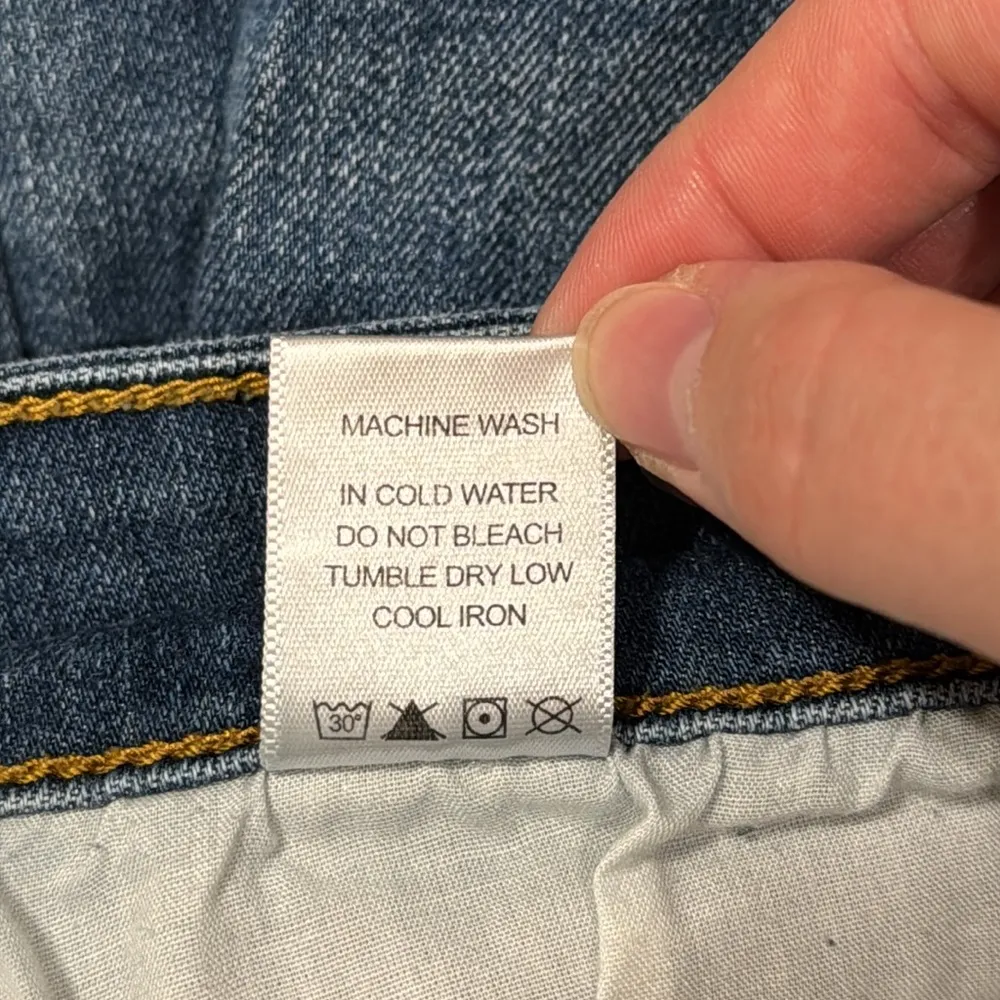 Judy Blue Ankle Cropped Distressed Ripped Stretchy Capri Fit Jeans cuffed sz 20W - Image 15