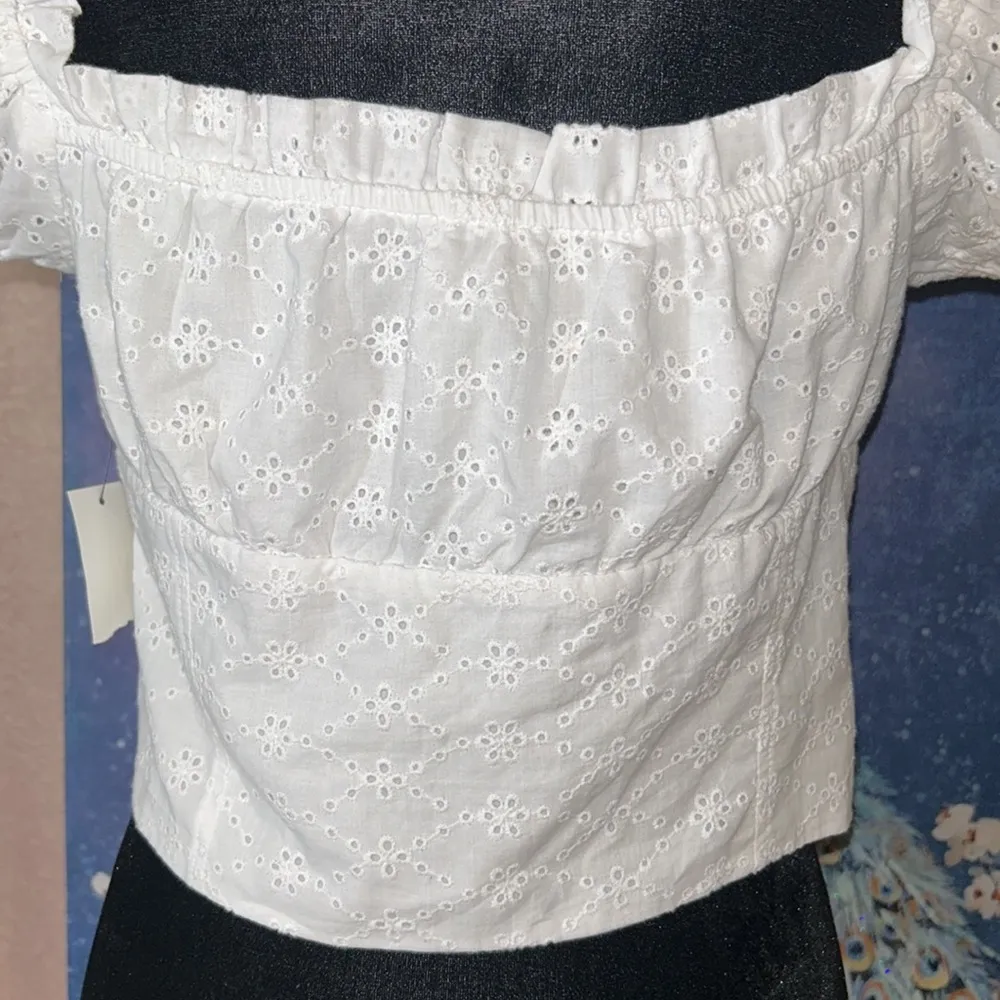 NWT  Size 12 White Eyelet Crop Top - Image 7