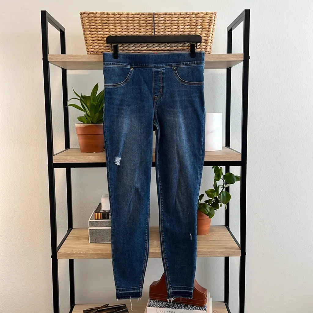 Spanx Pull On Mid-Rise Distressed Jean Raw Hem Jegging, Medium - Image 3