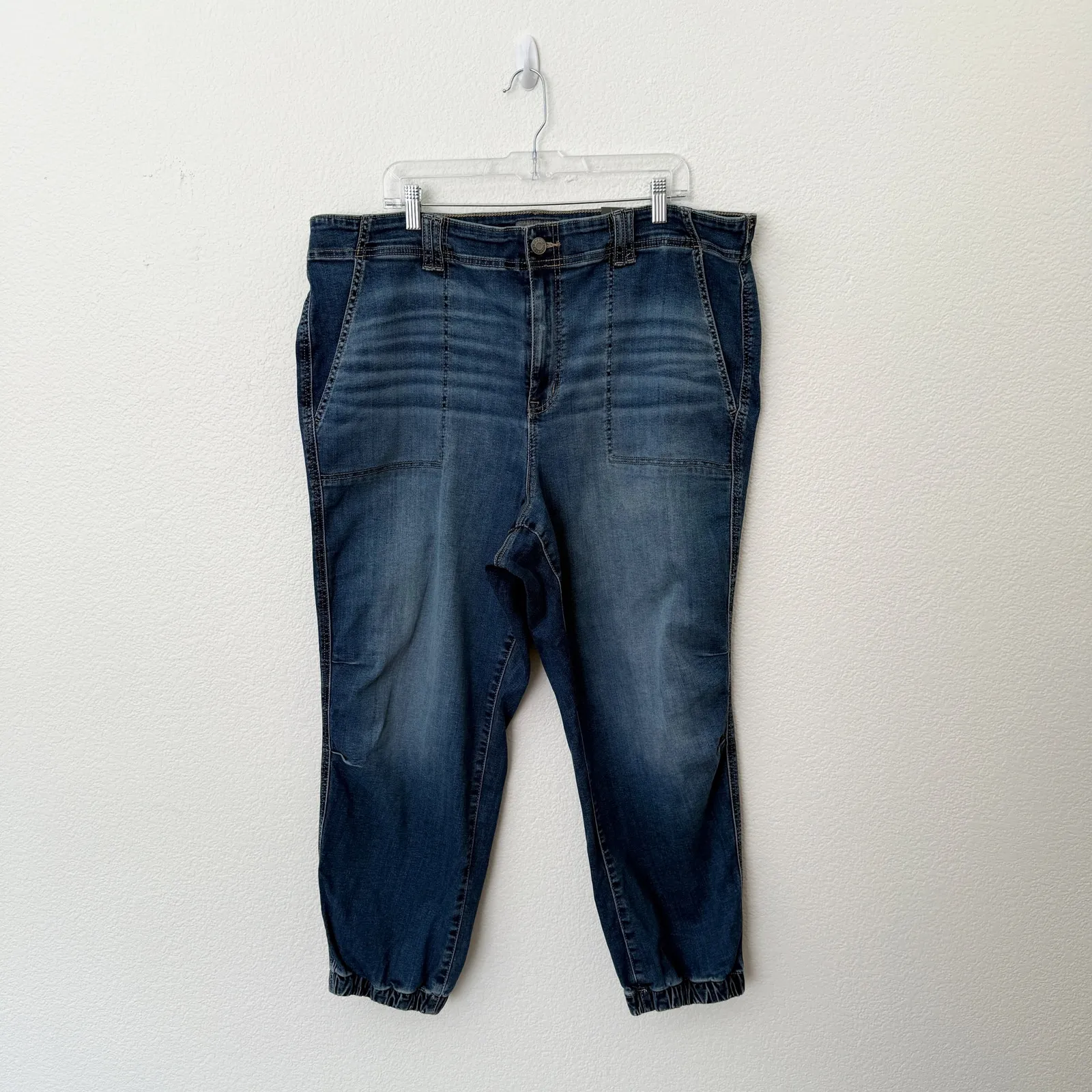 [Torrid] Dark Wash Mid Rise Jogger Super Stretch Jeans Relaxed Fit NWT Size 22 - Image 2