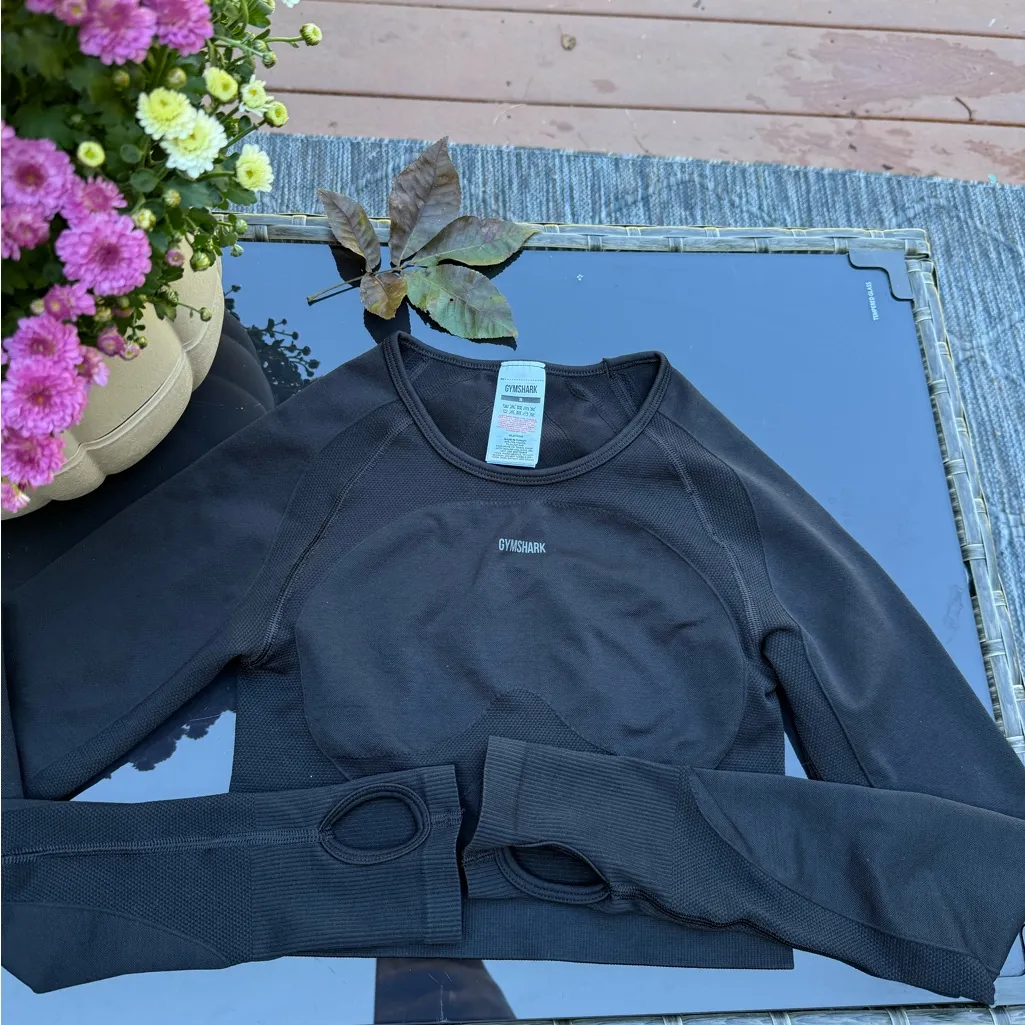 Gymshark Black Long Sleeve Activewear Top - Image 5