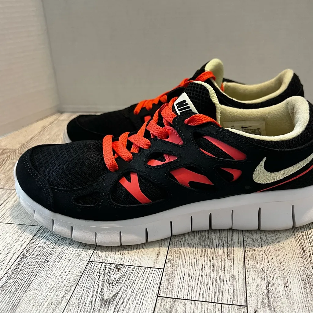 Nike Free Run 2 Black Coral  Running Shoes Sneakers DM9057-002 Women's Size 8.5 - Image 3