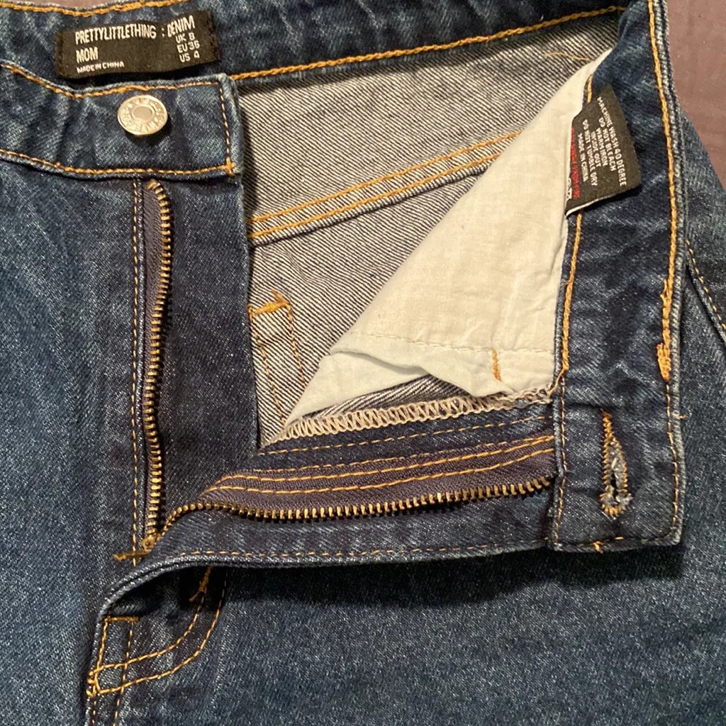 Pretty Little Thing Dark Blue Mom Jean size 4(US) - Image 6