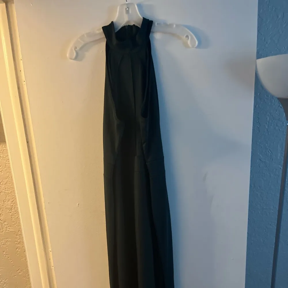 NWT***Breydress Halter Neck mermaid silhouette dress Size L - Image 3