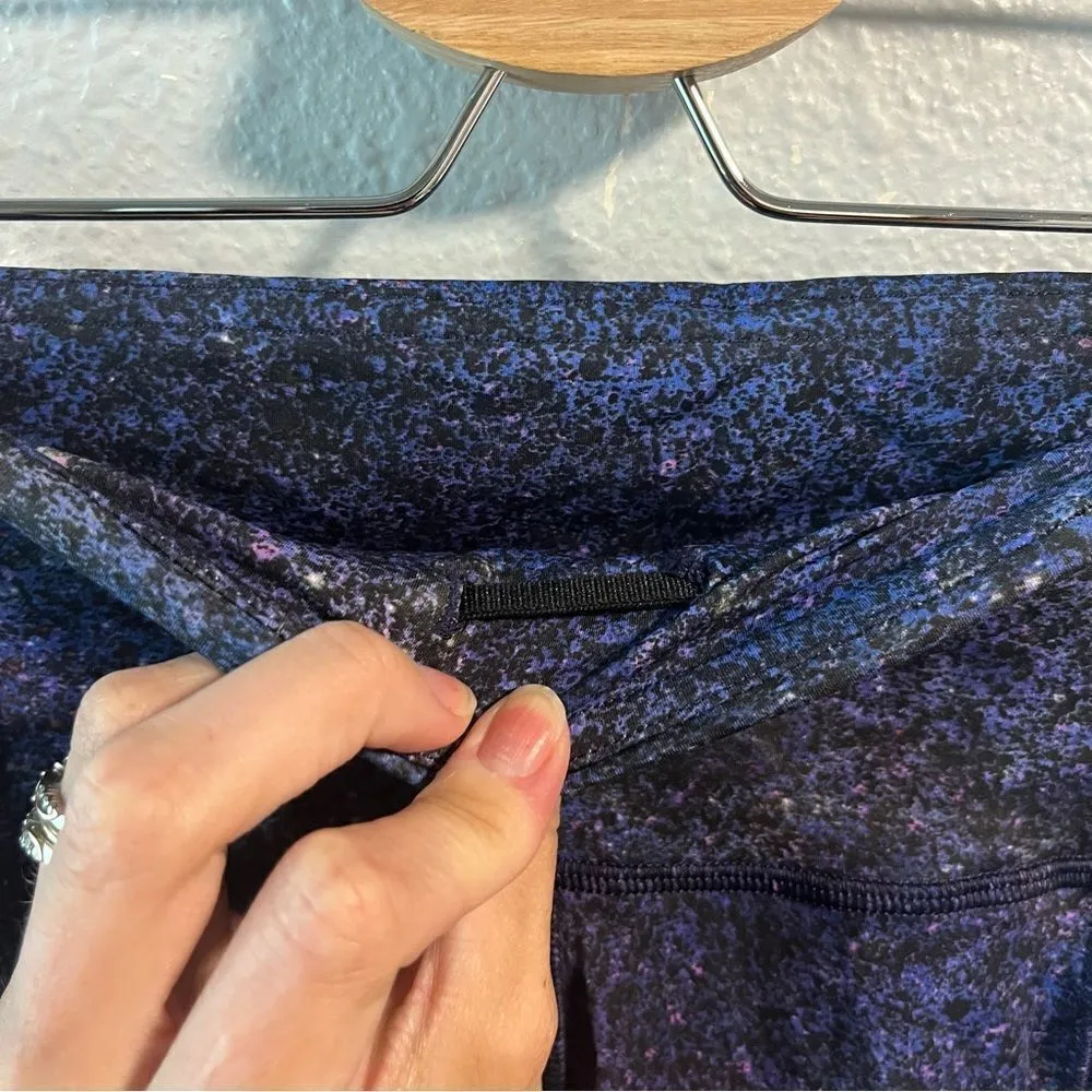 Lululemon Fast and Free High-Rise 19” Crop Nulux
Polar Lights Blue Multi - Image 10