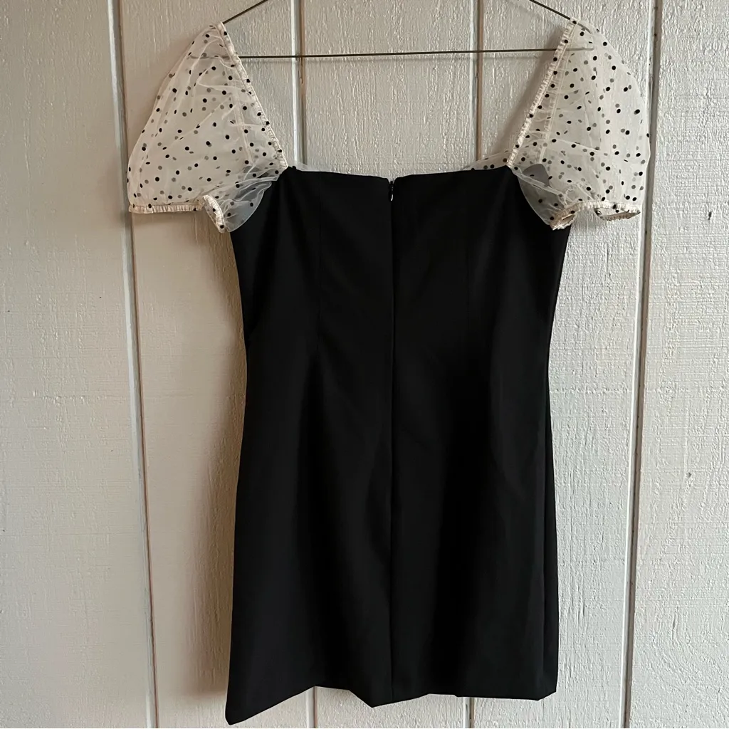 Camila Coelho NWT Organza Puff Sleeve Flocked Dot Mini Dress Black M - Image 5