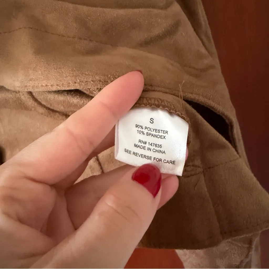 Romeo and Juliet Couture Faux Suede Tan Jacket Size Small - Image 4