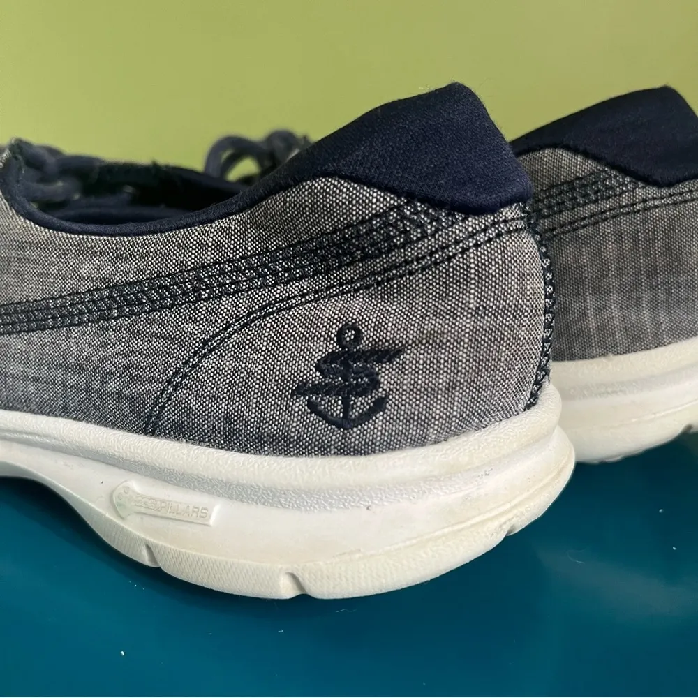 Skechers lightweight sneakers - Image 4