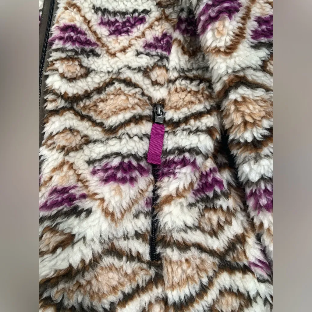 Patagonia  deep pile Aztec fleece jacket small - Image 4