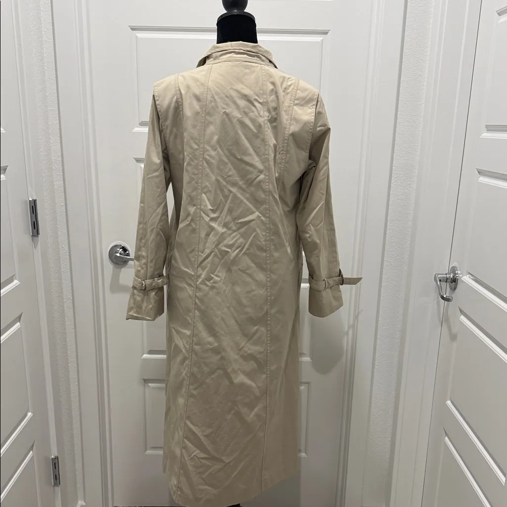 Classic Beige Trench Coat for Women Tan Size 8 - Image 9