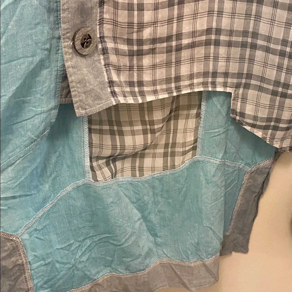 Nuvula beautiful plaid wide arm elegant statement top size small Blue - Image 4