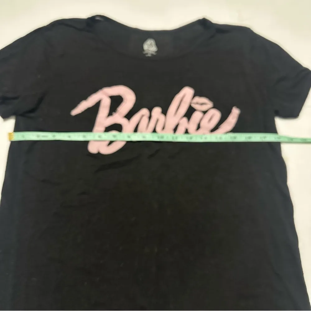 Barbie 2014 Large Thin Women’s Black & Pink Short Sleeve TShirt Casual Mattel - Image 3