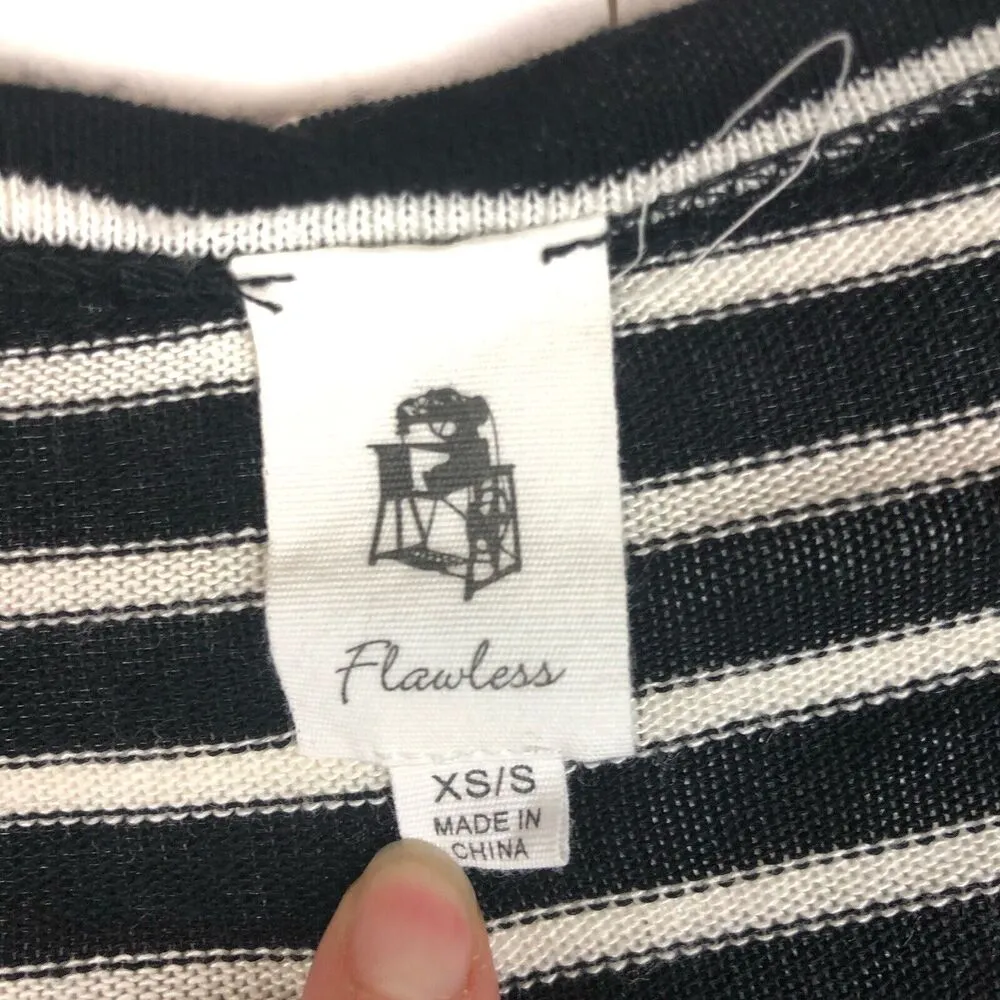 Black White Stripe Oversize Pullover Sweater Size XS - Image 2