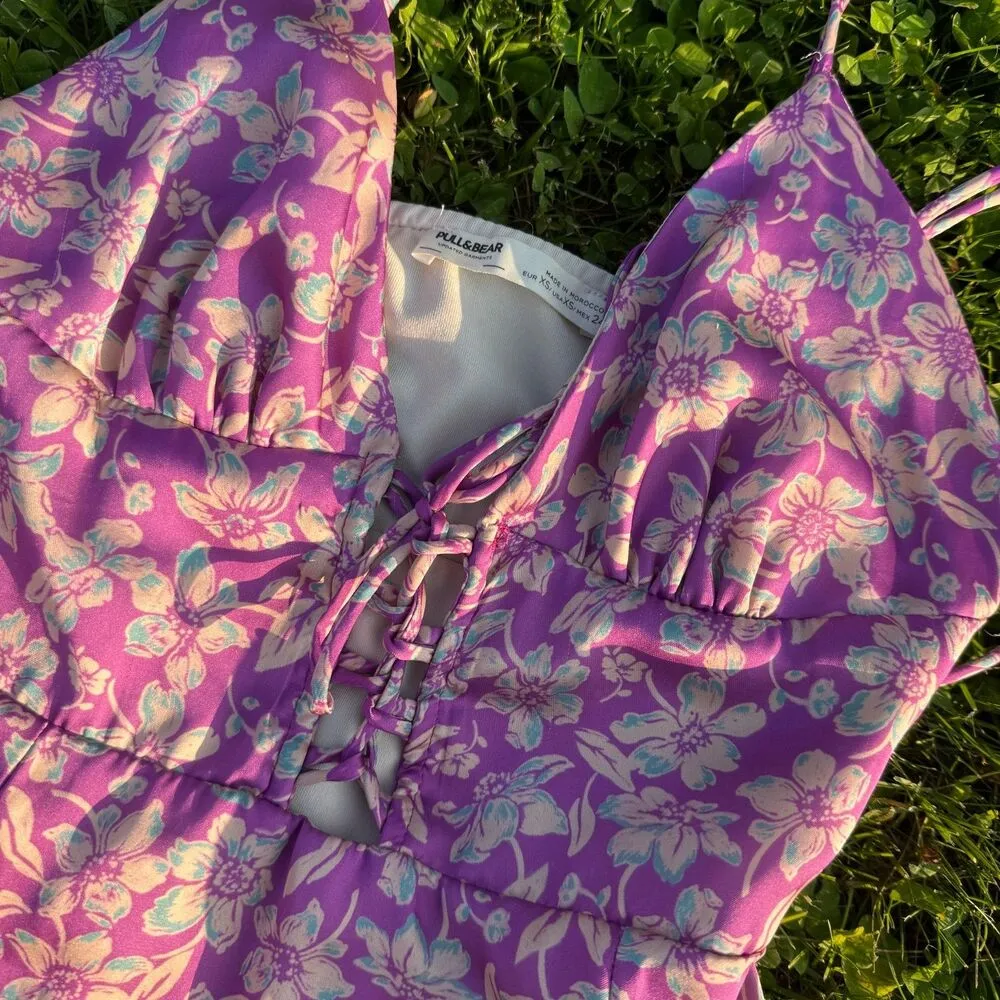 Pull&Bear satin floral lace up front mini dress in purple Size XS - Image 3