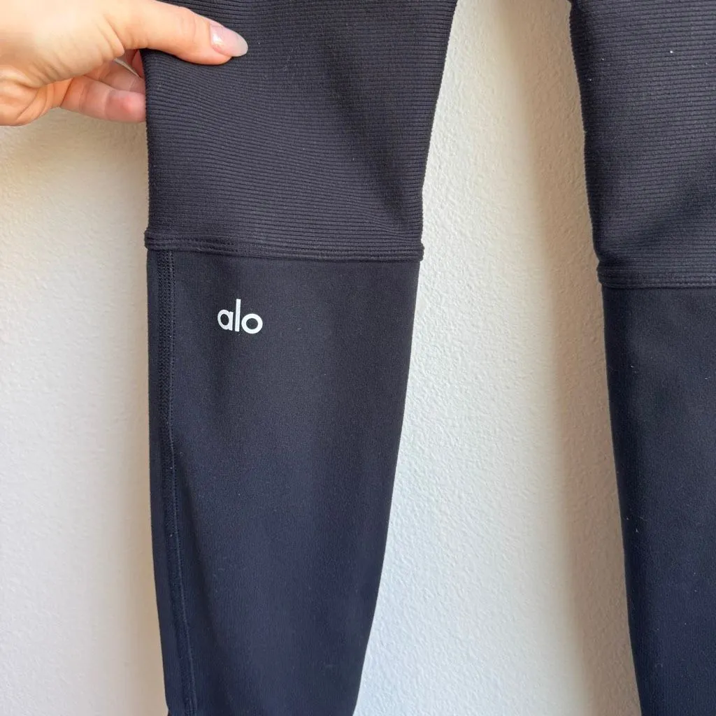 Alo Yoga Banded Yoga Leggings Block Size Medium Logo Calf High Rise Compressive - Image 6