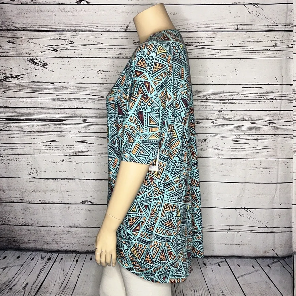 LuLaRoe NWT 2XL Blue Geometric Print Mid Length Sleeve Irma Tunic Knit Top Shirt - Image 2