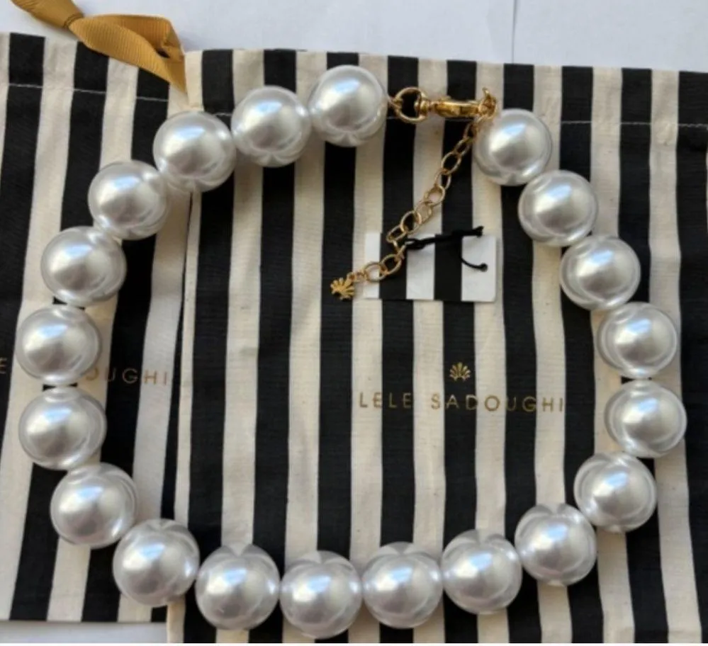 NWOT Lele Sadoughi Pearl necklace - Image 3
