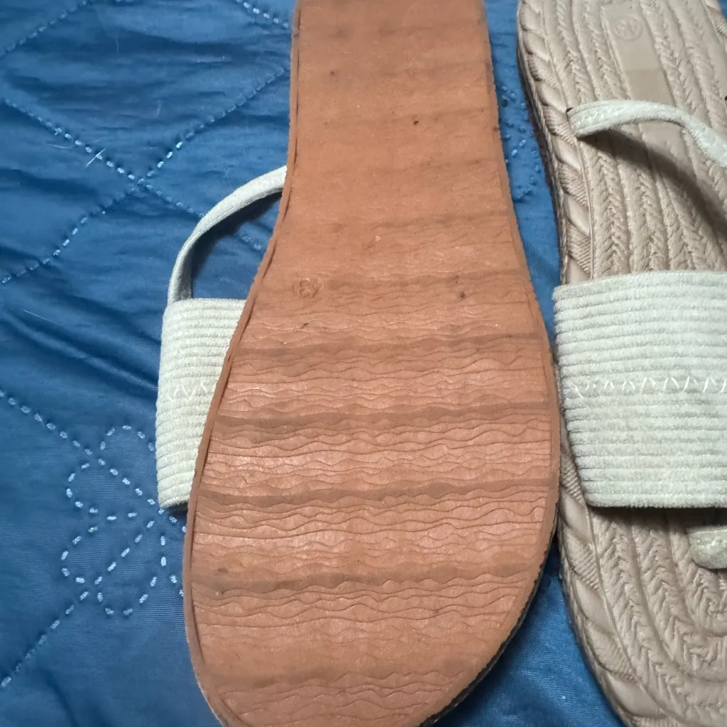Comfy sandals. Only worn once! Tan Size 12.5 - Image 3