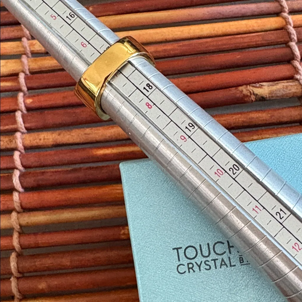 Swarovski Gold and Silver Crystal Pave Ring Size 7 - Image 7