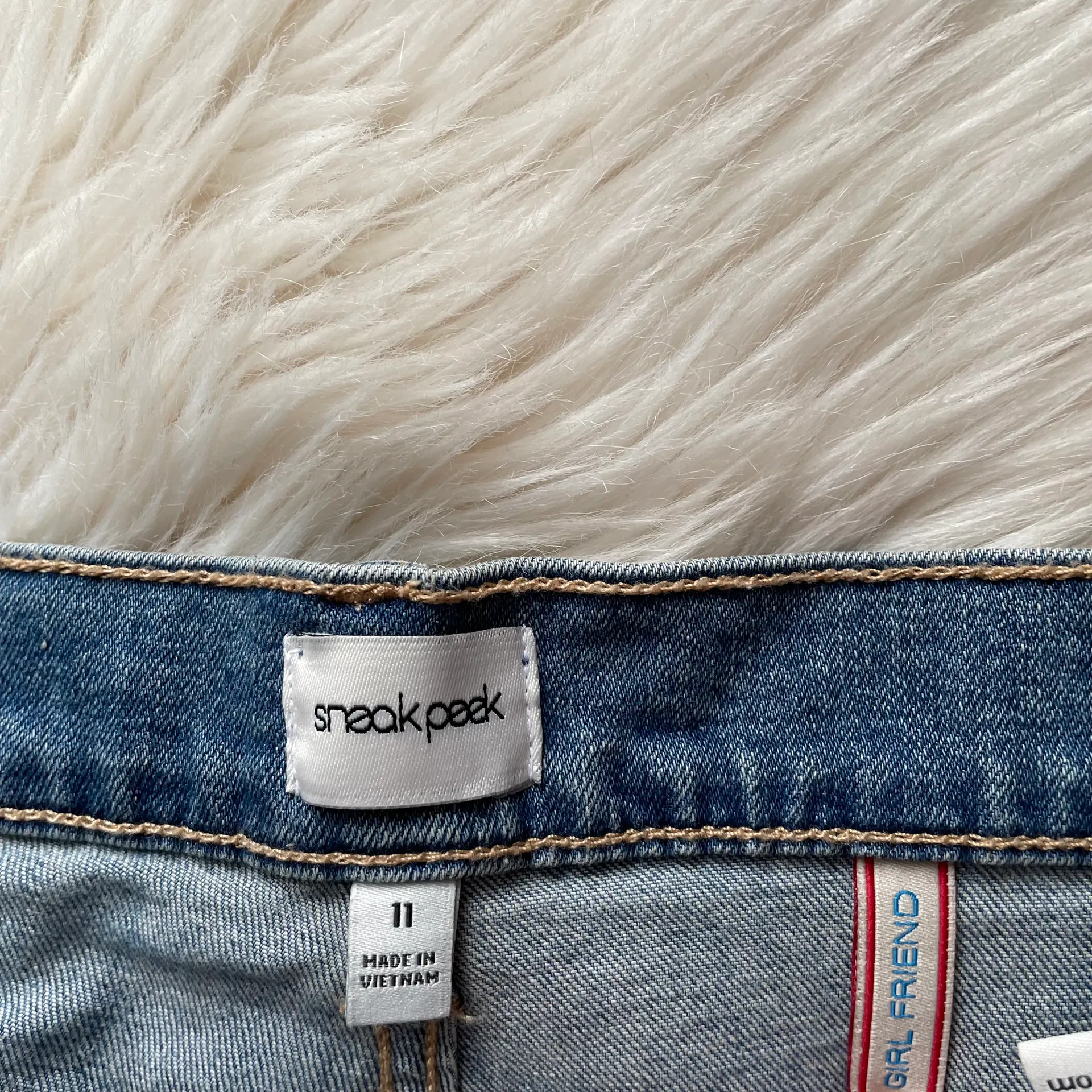 Sneak Peek High Rise Girlfriend Jeans Blue Size 31 - Image 9