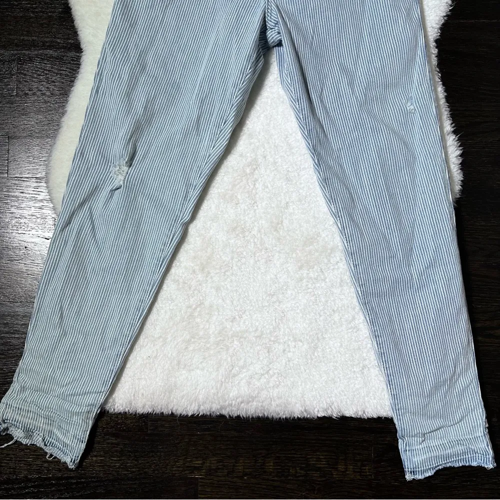 Blue And White Pinstripe Skinny Cropped Ankle Jeans - Image 4