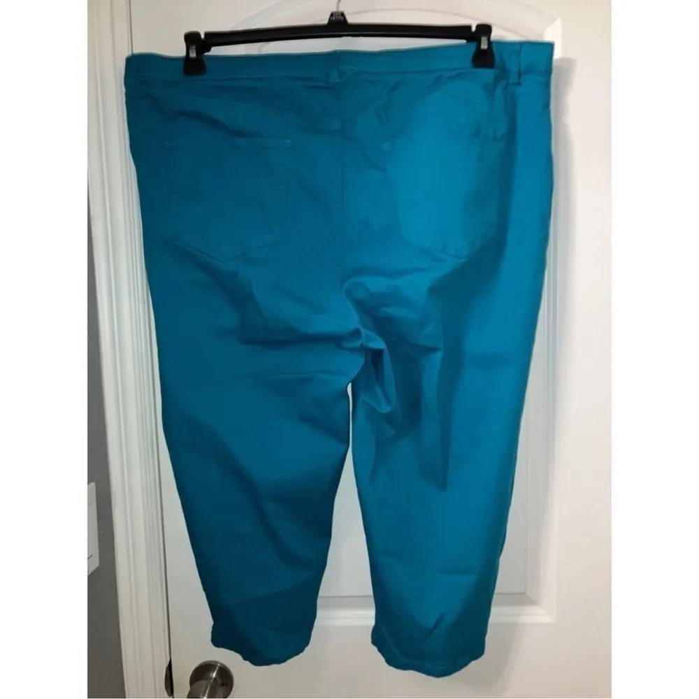 Catherines Turquoise Cropped Jeans Size 30W - Image 2