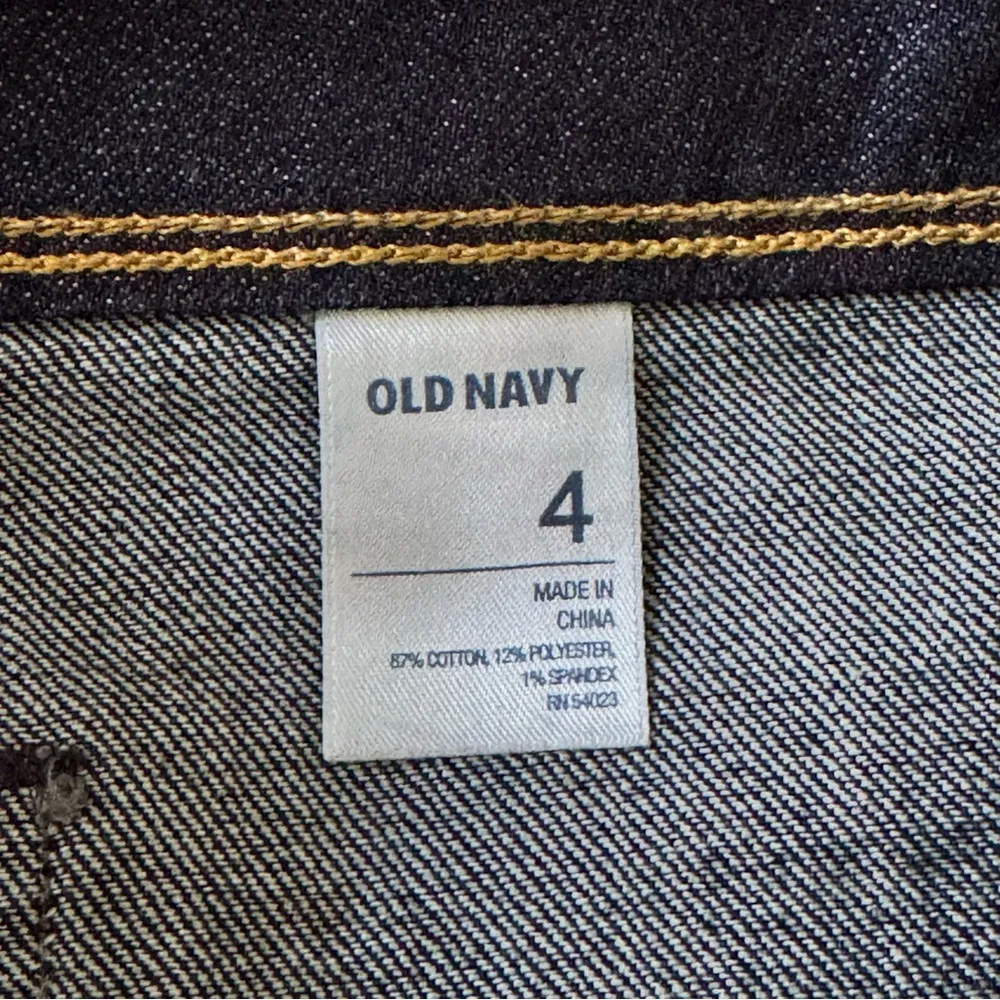 The Diva women cropped capri jeans dark wash low rise size 4 - Image 10