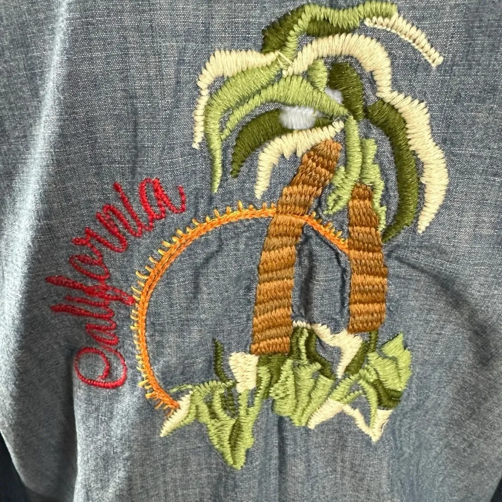 Retro Y2K Lucky Brand Western Embroidered Tattoo Denim Shirt Small California - Image 5