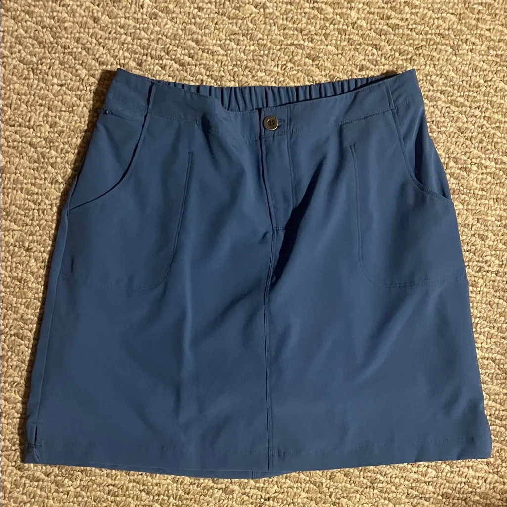 Stylish Blue Athletic Skirt size M new with tags - Image 1