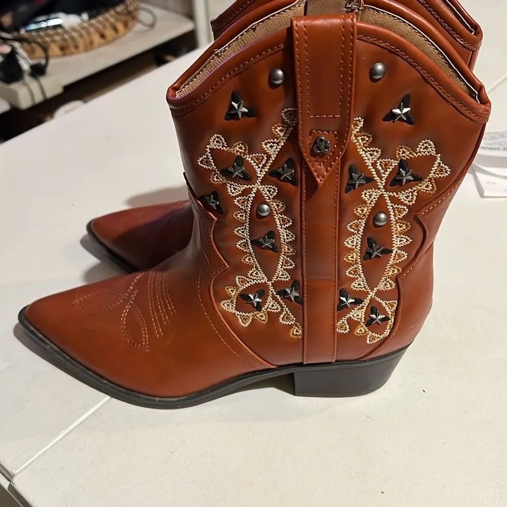Sam & Libby Brown Ankle Boots with Studded Design - Image 2
