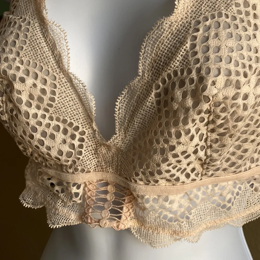 Victoria’s Secret Very Sexy sheer lace mesh blush champagne bralette medium - Image 2