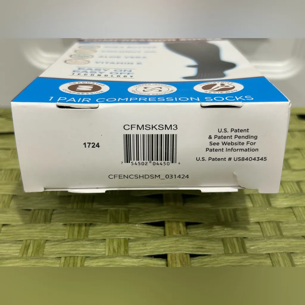 Copper Fit Energy Plus Compression Socks Size S/M Men 6 - Image 5