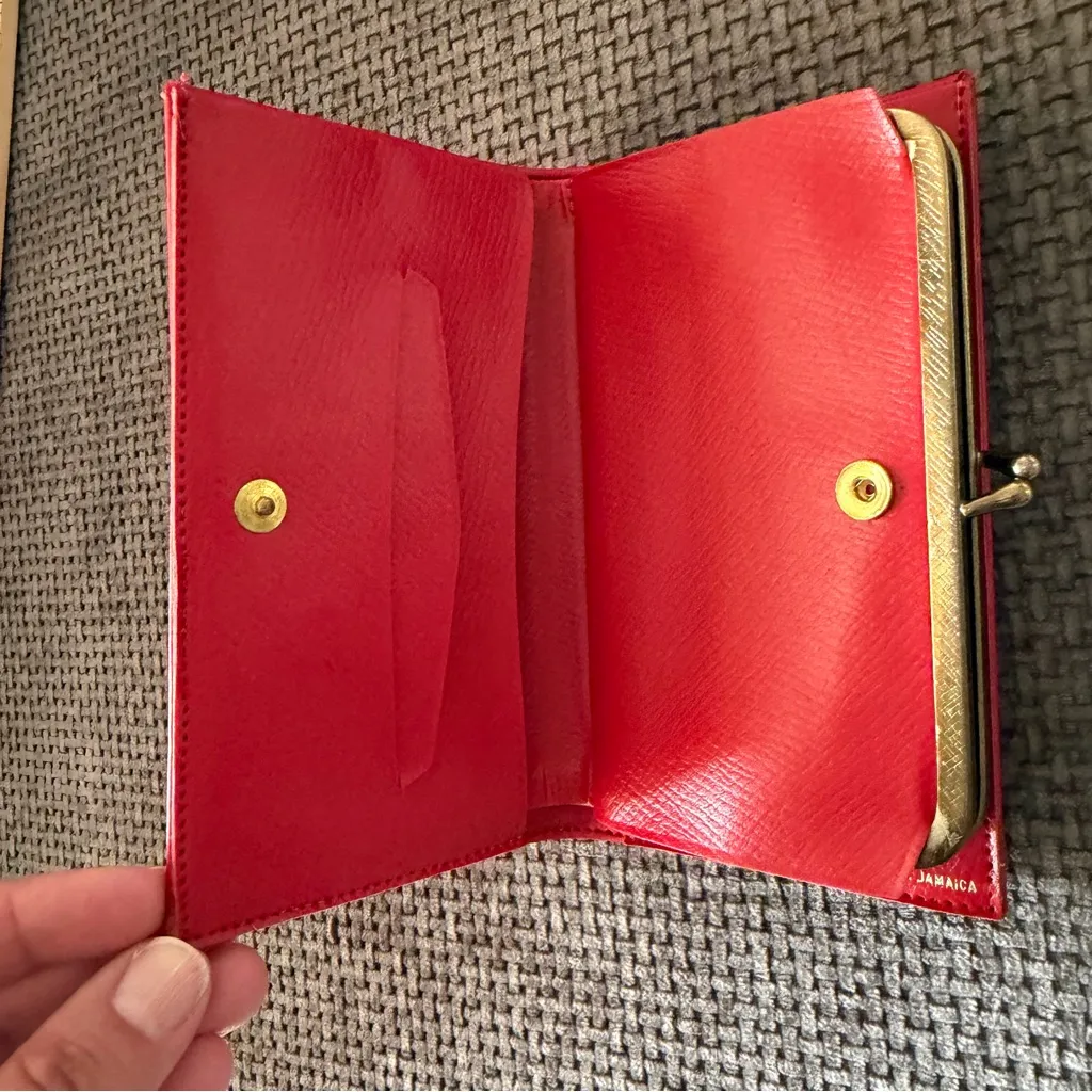 Vintage Red Vegan Leather French Kiss Lock Wallet Made in Jamaica Gold Hardware - Image 5