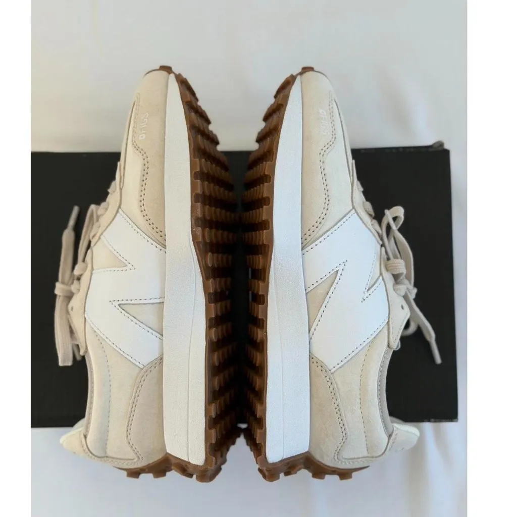 Figs New Balance 327 in Cream, Size 8 - Image 6