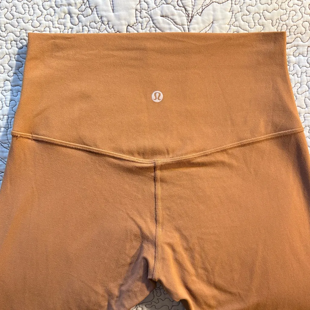 Lululemon Align High-Rise Crop 21"
Copper Brown Size 6🧡 - Image 7