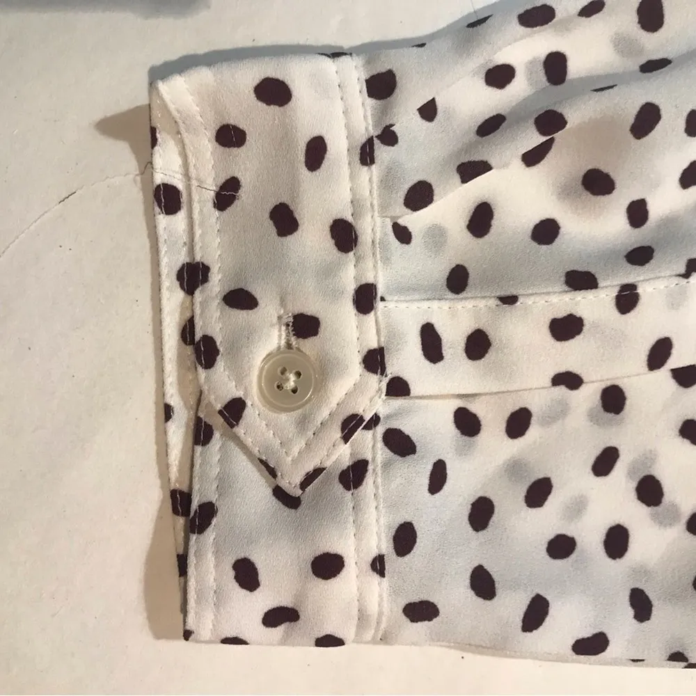 Loft Blouse Quarter Button Pockets White with Brown Polka Dots Size M - Image 7