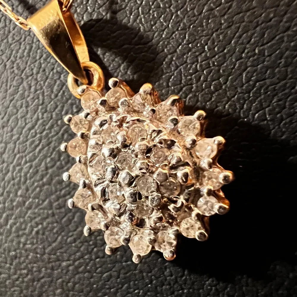 10K Gold Diamond Teardrop Pendant Necklace - Image 12