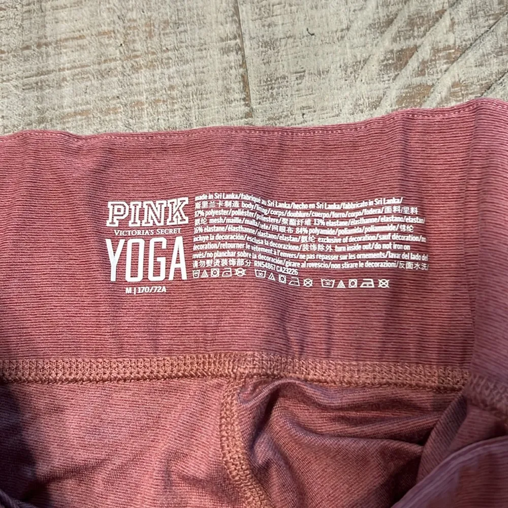 Victoria's Secret PINK Yoga Criss Cross Mesh Leggings Size Medium - Image 5