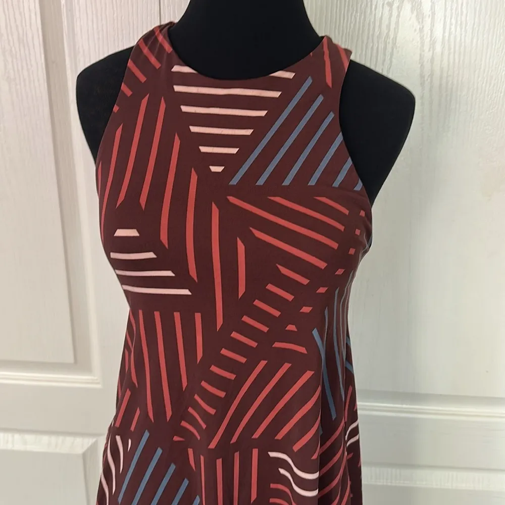CARVE DESIGNS HIGH NECK MAROON GEOMETRIC ATHLETIC DRESS - Image 2