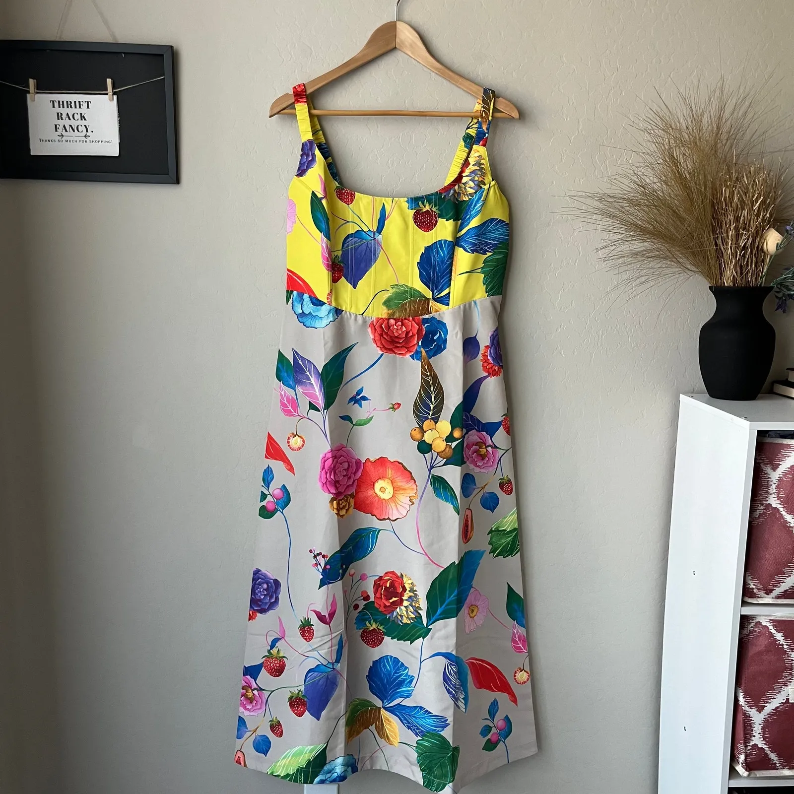 NEW Tuckernuck Dress Vivid Jardin Dominique Midi Dress Floral Stawberry Print XL - Image 3