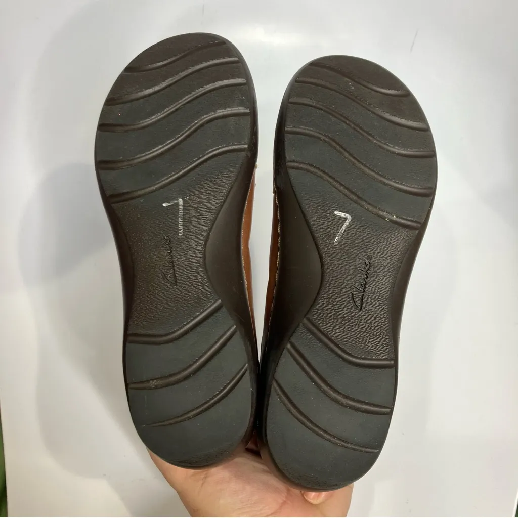 Clarks brown leather loafers slip on loafers‎ business casual comfort women’s 7 - Image 7