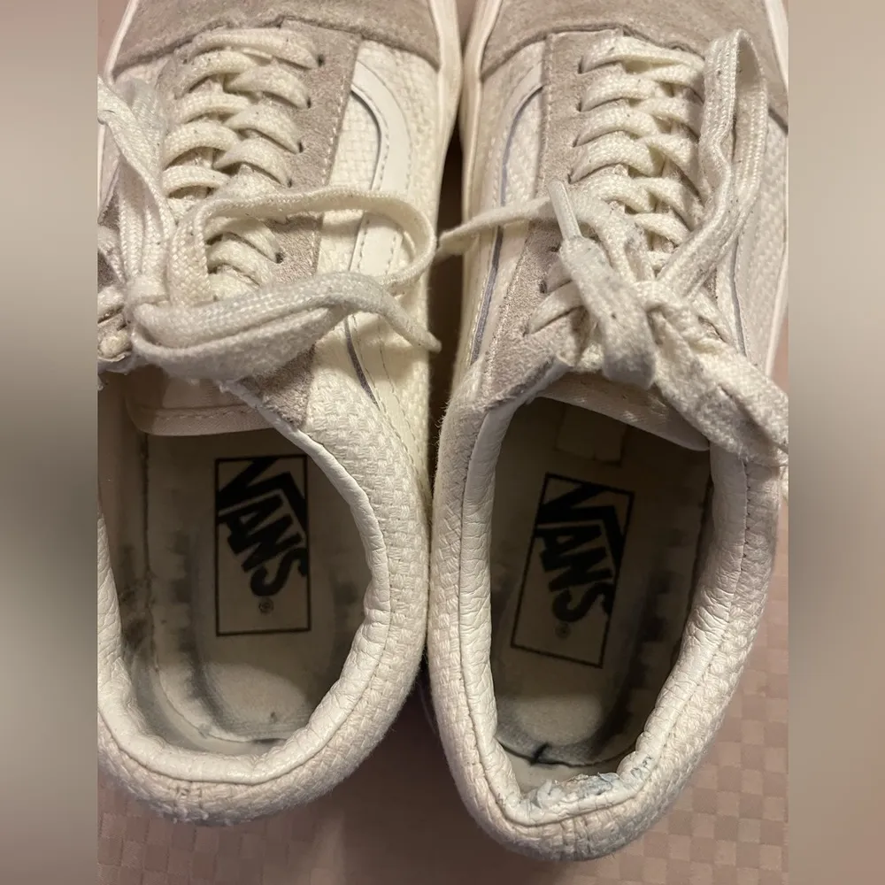 Vans Off the Wall white low top skateboard sneakers. Women’s size 8.5 Men size 7 - Image 6