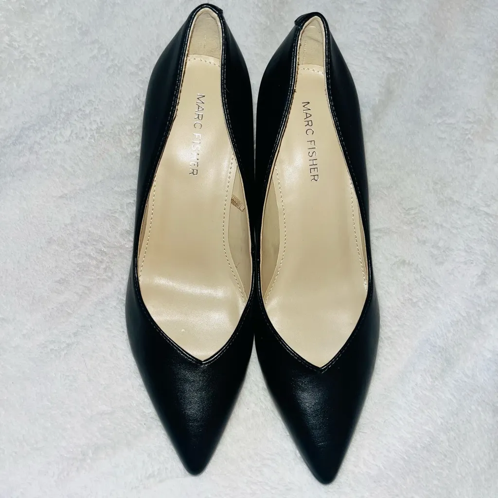 Marc Fisher  Caitlin Black Pointed Toe Heels sz 7.5 - Image 3