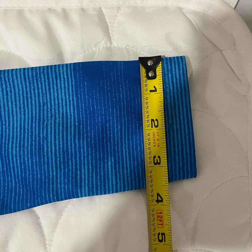 Reebok Women’s Long Sleeve Athletic Quarter-Zip – Size Medium - Image 7