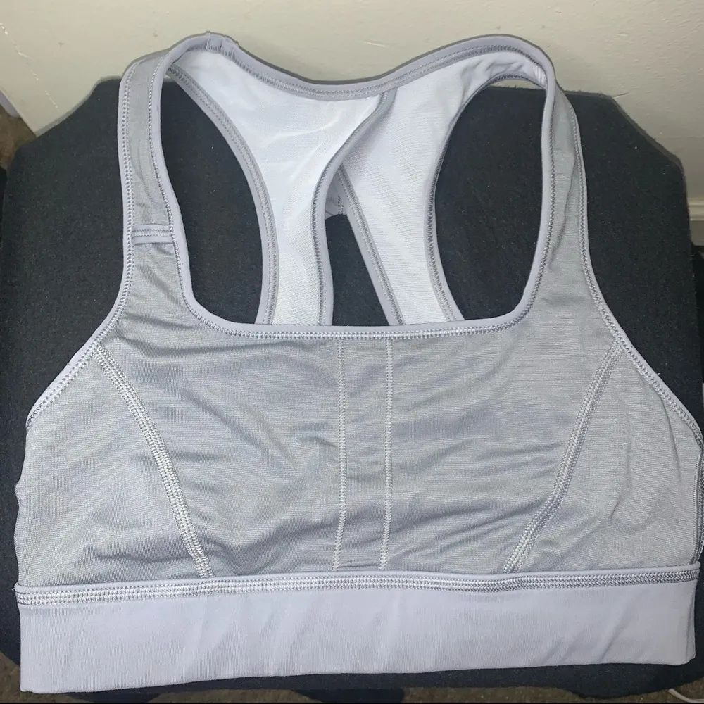 Lululemon Size 4 Sports Bra - Image 5