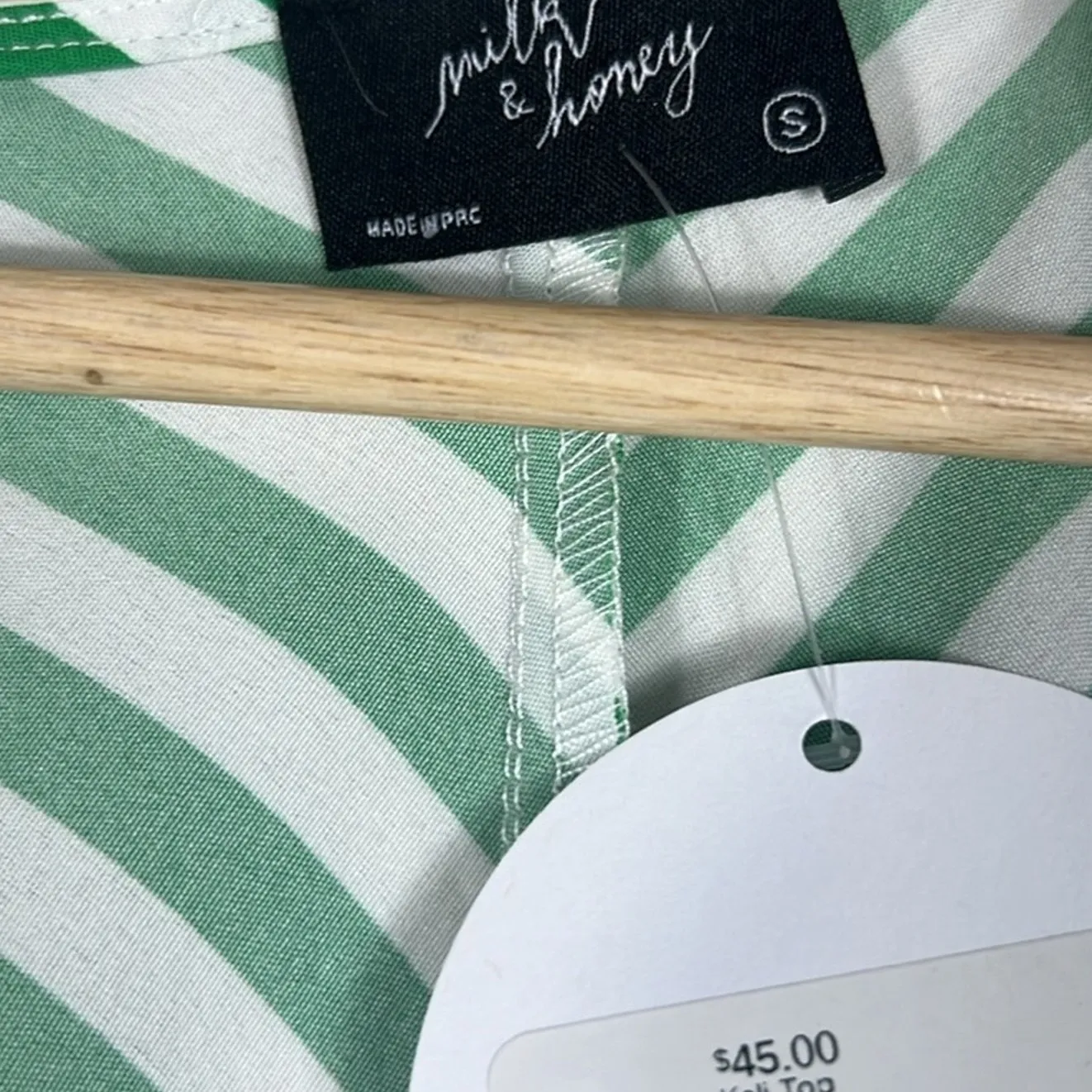 NWT Wilder Crop Top Womens S Green Striped V - Image 4