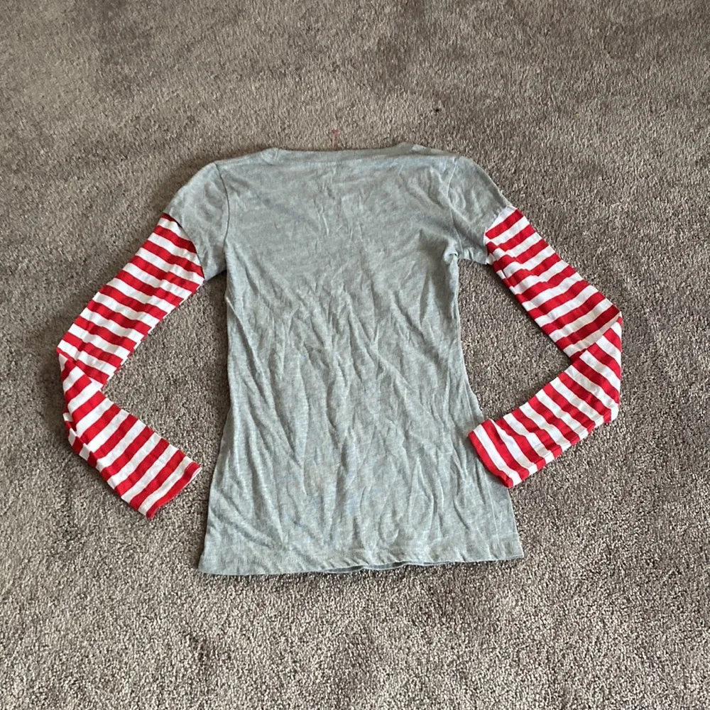 Wound Up Christmas Top SIZE XS Gray Long Sleeve “I’m a Morning Person on Dec 25” - Image 3